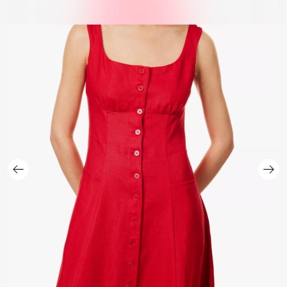 Reformation NWT
Louis Scoop Neck Linen Maxi Dress
New With Tag 
Size: 0